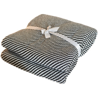 INS Style Sofa Blanket Office Nap Blanket Woolen Blanket Winter Thickened Knitted Blanket Quilt