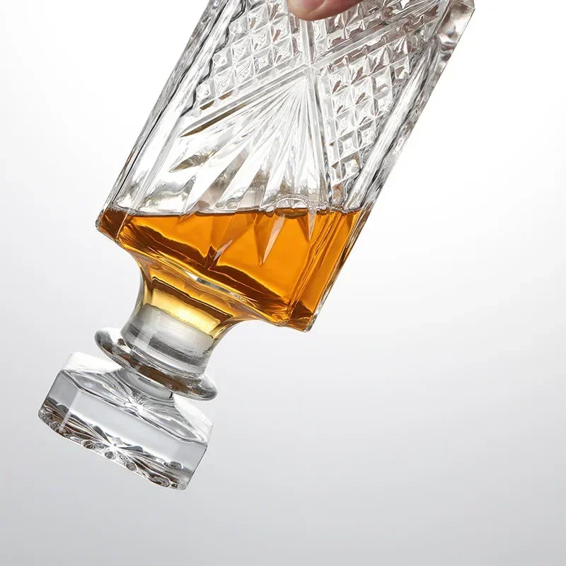 Crystal Glass Whiskey Decanter – 750 ml