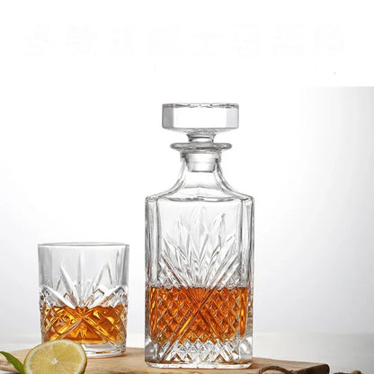 Crystal Glass Whiskey Decanter – 750 ml