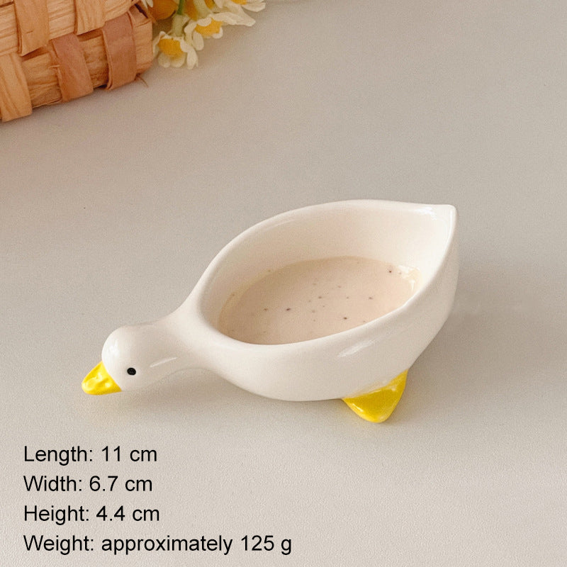 Cute duck-shaped dipping sauce dish, a ceramic condiment bowl for home use, suitable for soy sauce and vinegar.