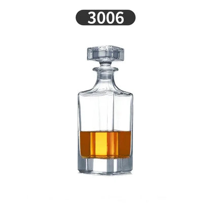 Crystal Glass Whiskey Decanter – 750 ml