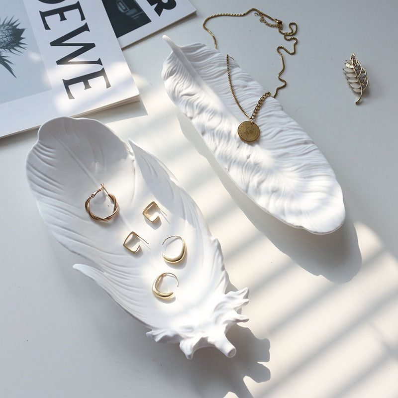Feather-Shaped Gypsum Tray
